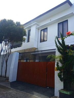 Villa Kemuning 11, 5 bedrooms, 4 bathrooms